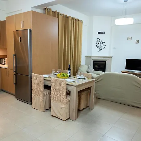 Konstantina's Comfort House Apartament Makrýgialos